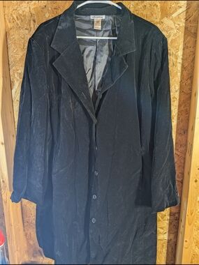 Silhouette Black Long Women's Trench Coat with Notched Lapel